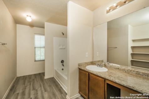 8938 Ashley Wilkes San Antonio TX 78221