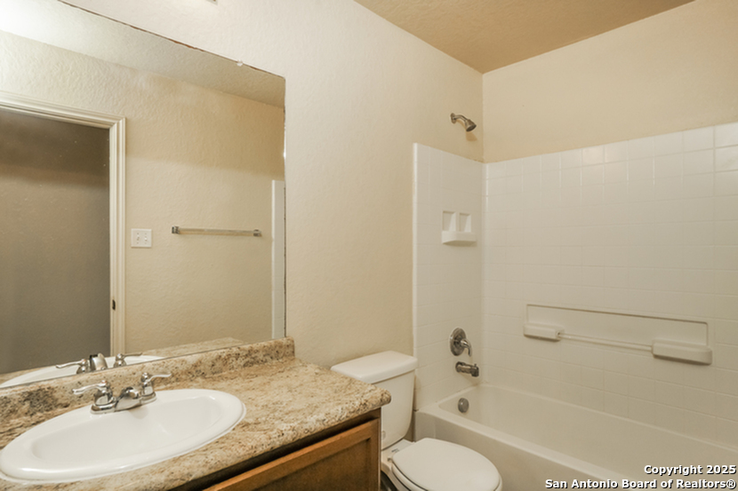 8938 Ashley Wilkes San Antonio TX 78221