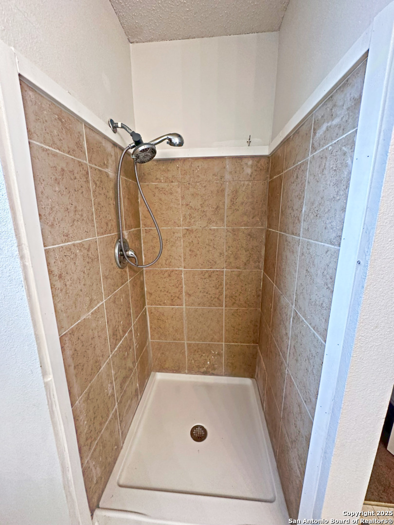 6154 Ashley Springs San Antonio TX 78244