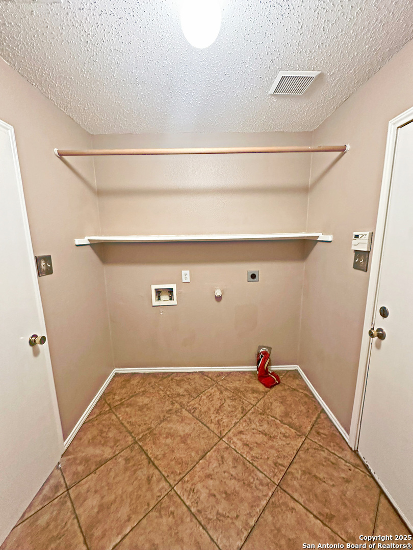6154 Ashley Springs San Antonio TX 78244