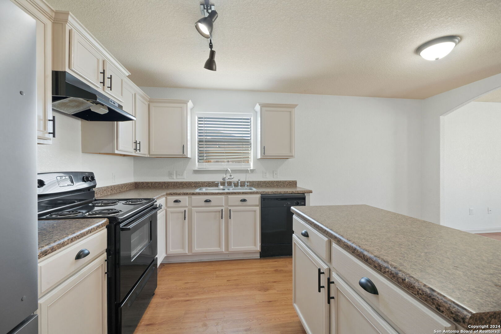5706 Texas Canyon San Antonio TX 78252