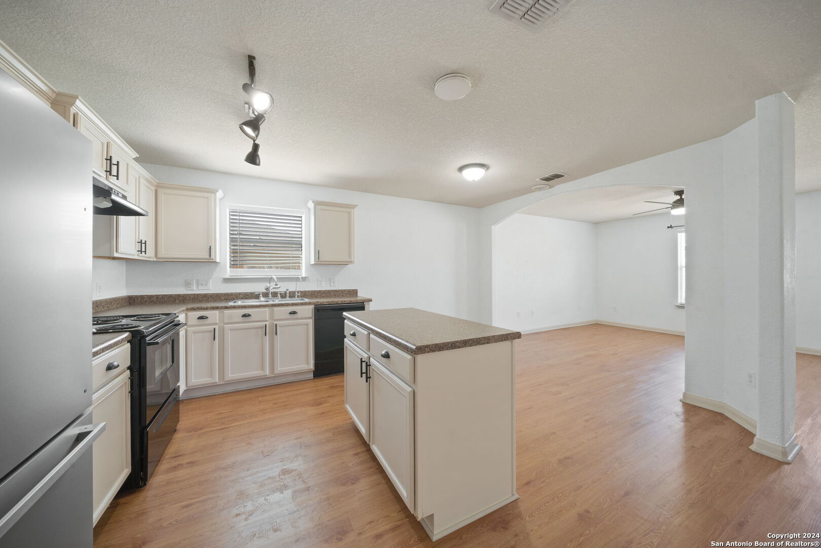 5706 Texas Canyon San Antonio TX 78252
