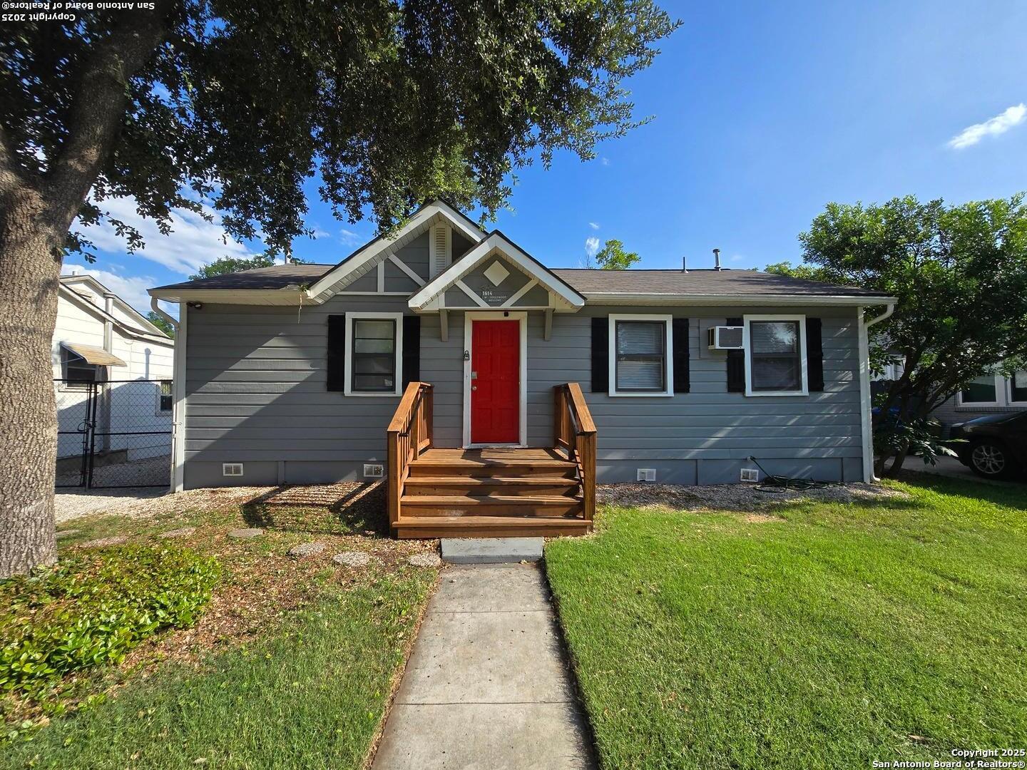 1614 W Hollywood Avenue San Antonio TX 78201