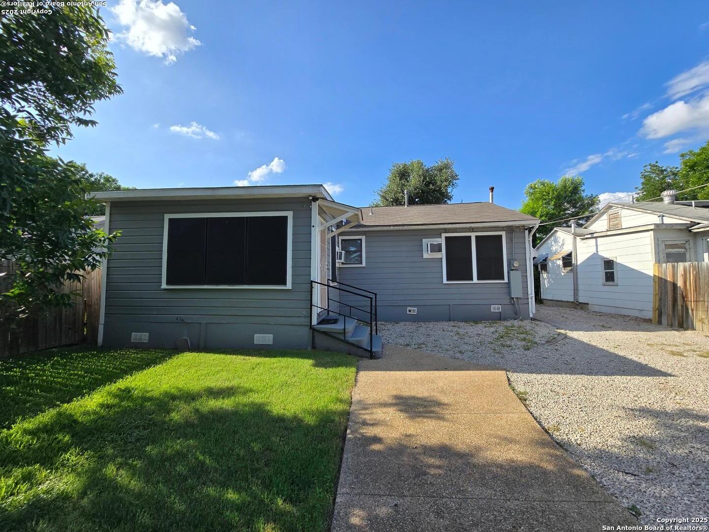1614 W Hollywood Avenue San Antonio TX 78201