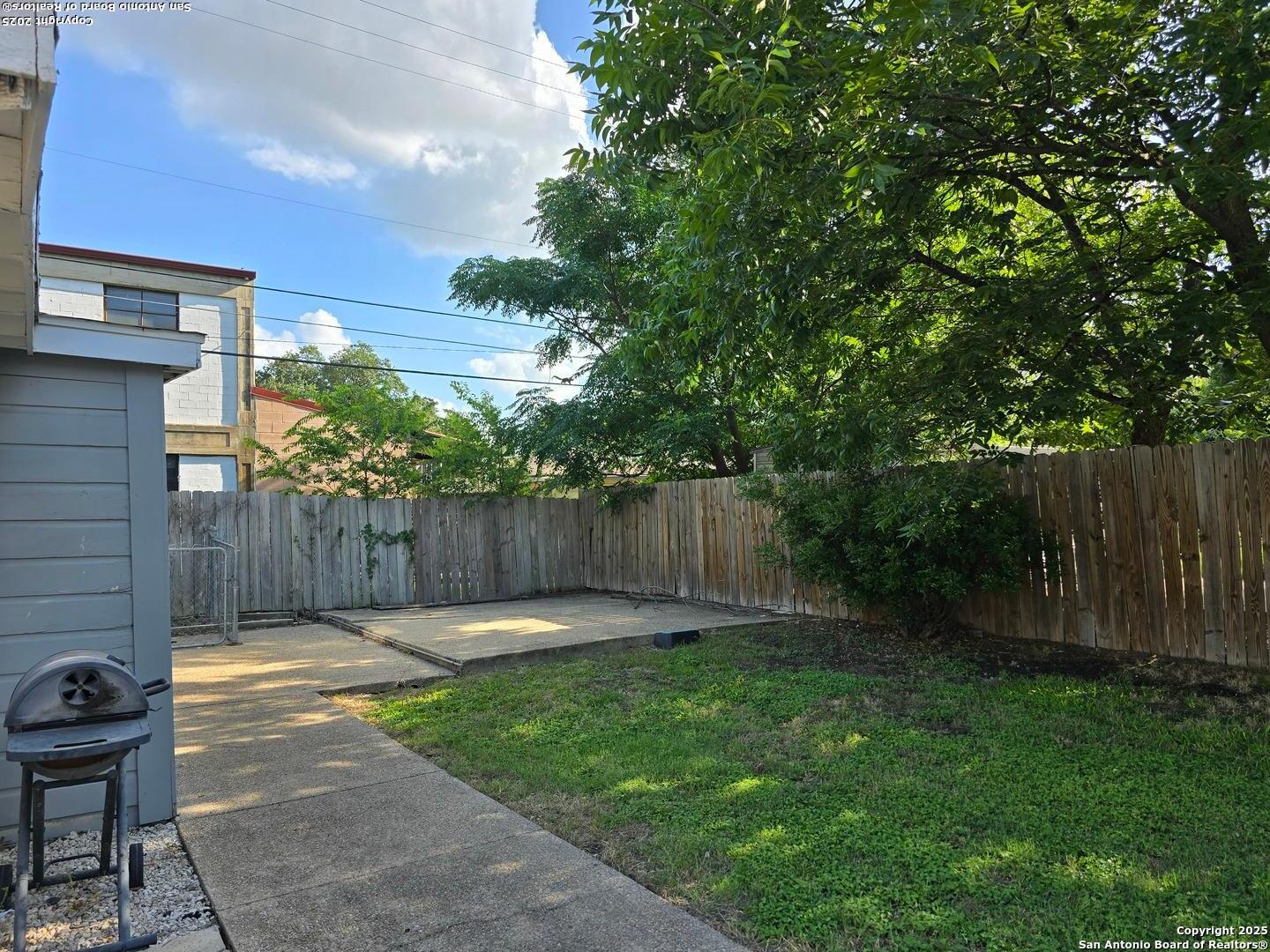 1614 W Hollywood Avenue San Antonio TX 78201