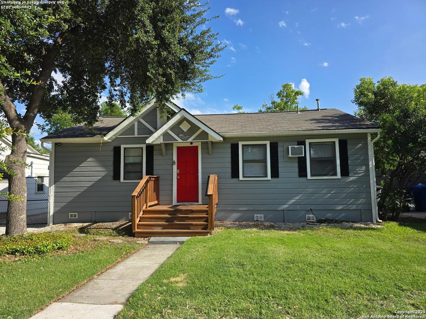 1614 W Hollywood Avenue San Antonio TX 78201