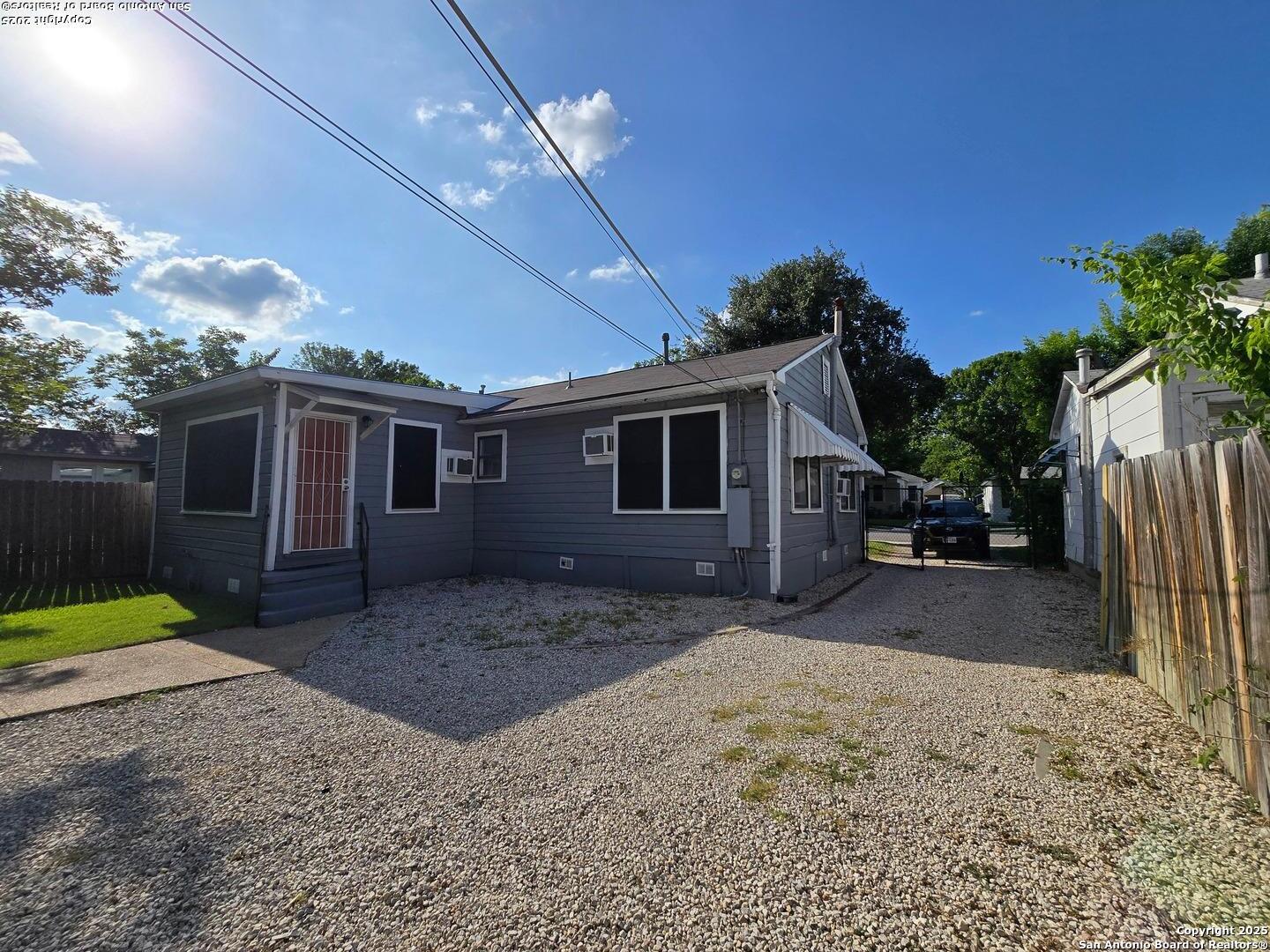 1614 W Hollywood Avenue San Antonio TX 78201