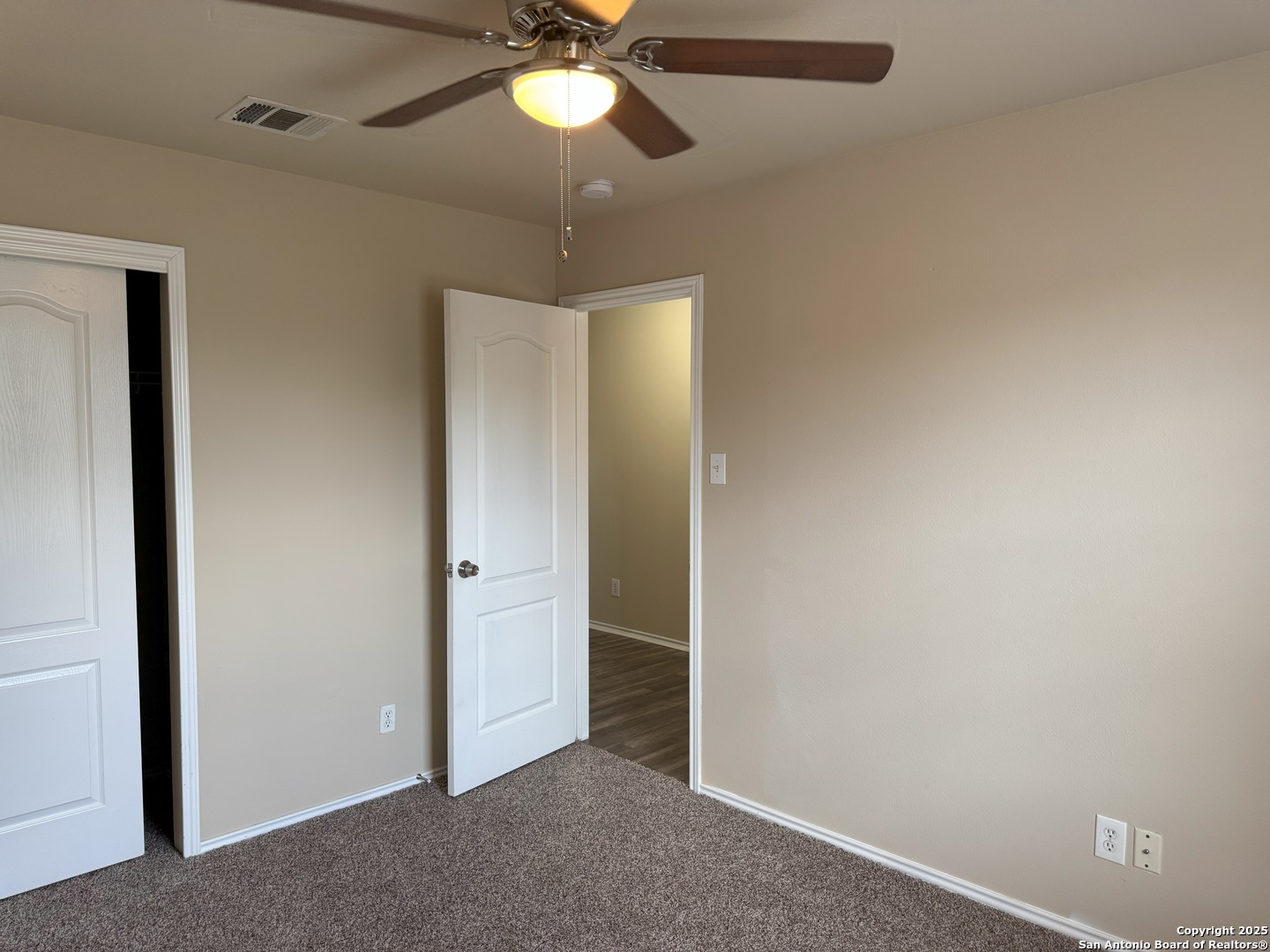 9061 Clearwood Path Universal City TX 78148