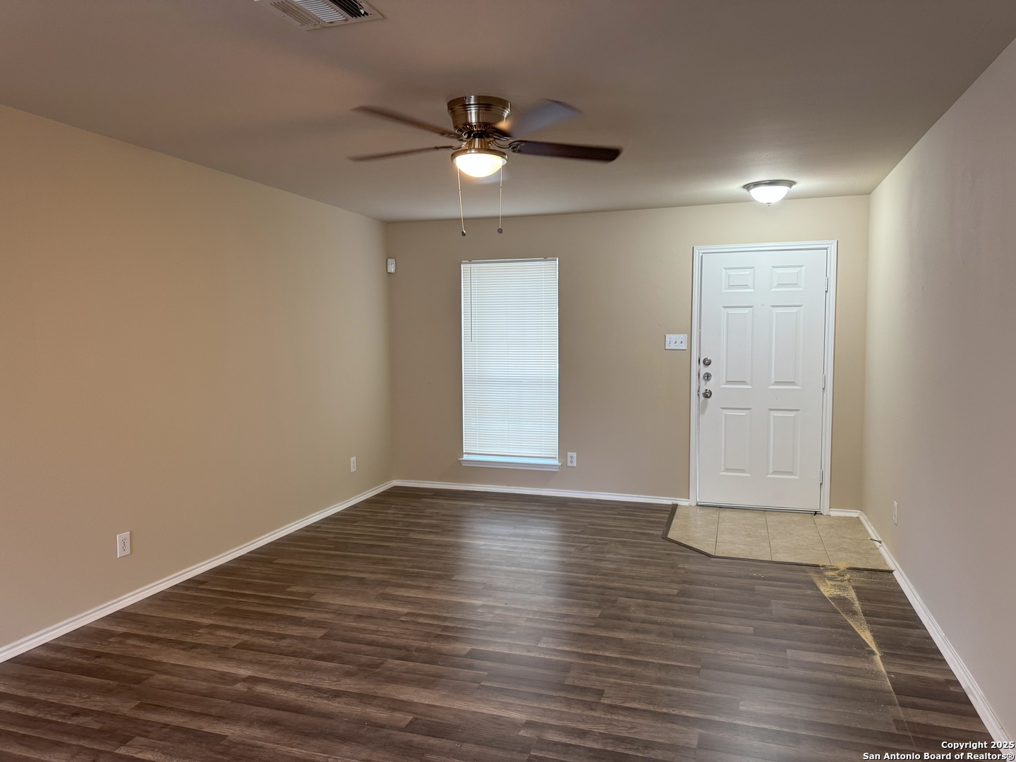 9061 Clearwood Path Universal City TX 78148