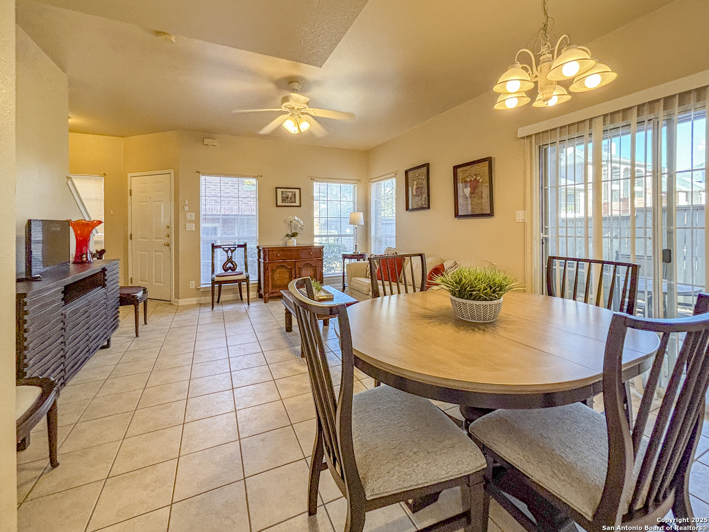129 Chapel Hill Circle San Antonio TX 78240