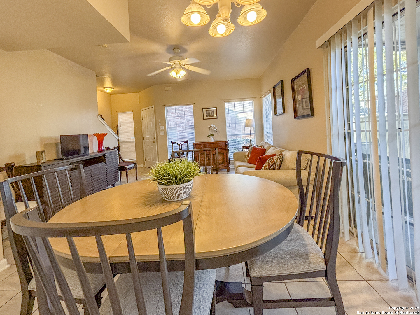 129 Chapel Hill Circle San Antonio TX 78240