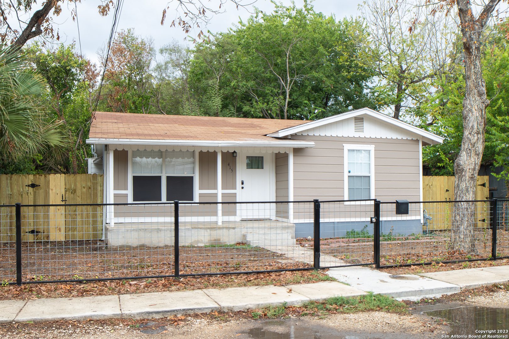 415 Riddle Street San Antonio TX 78210