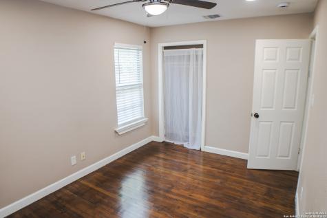 415 Riddle Street San Antonio TX 78210
