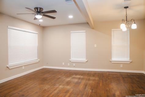 415 Riddle Street San Antonio TX 78210