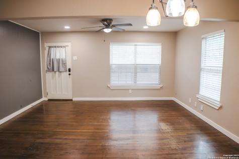 415 Riddle Street San Antonio TX 78210