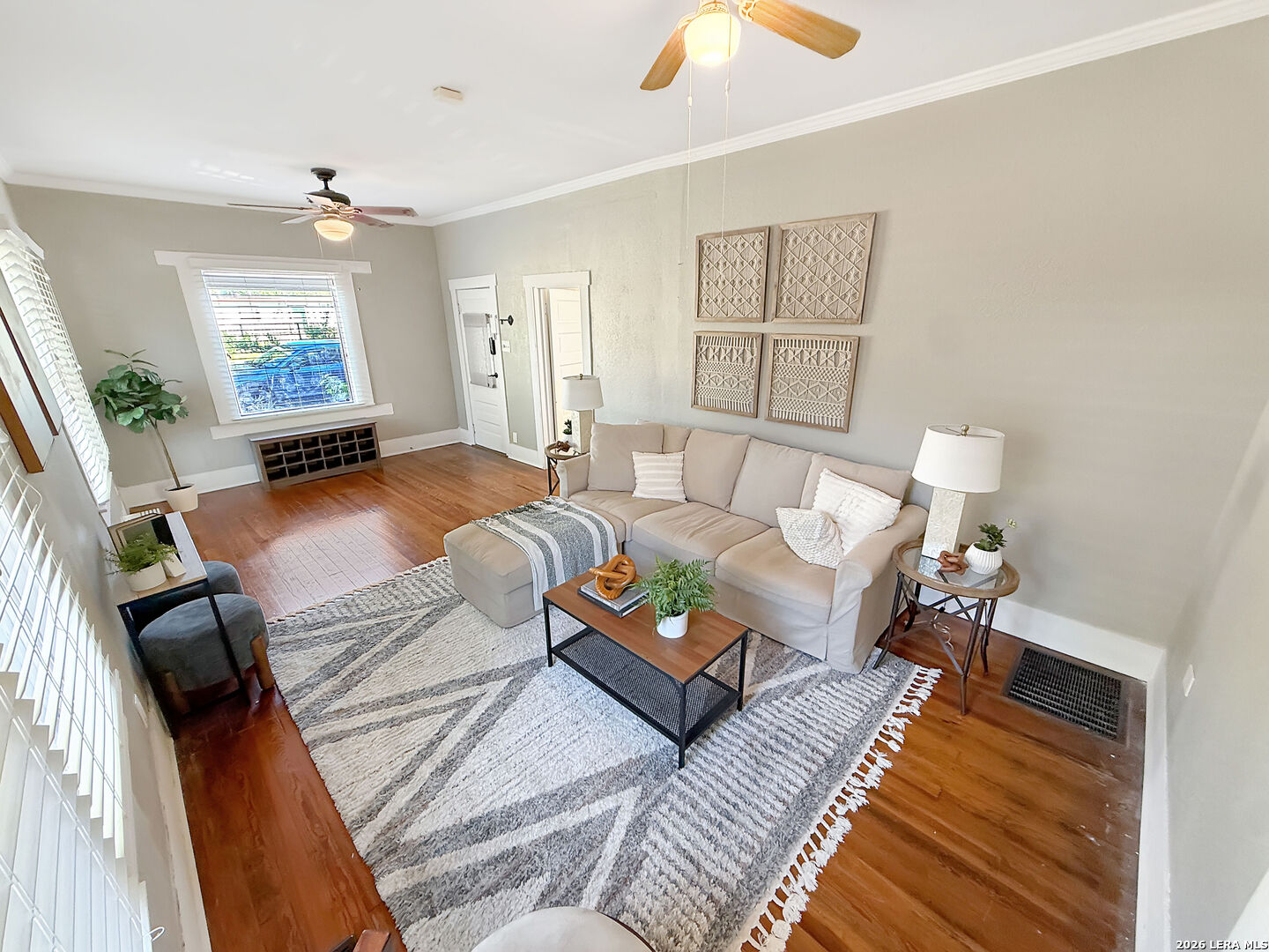 608 E Mistletoe Avenue San Antonio TX 78212