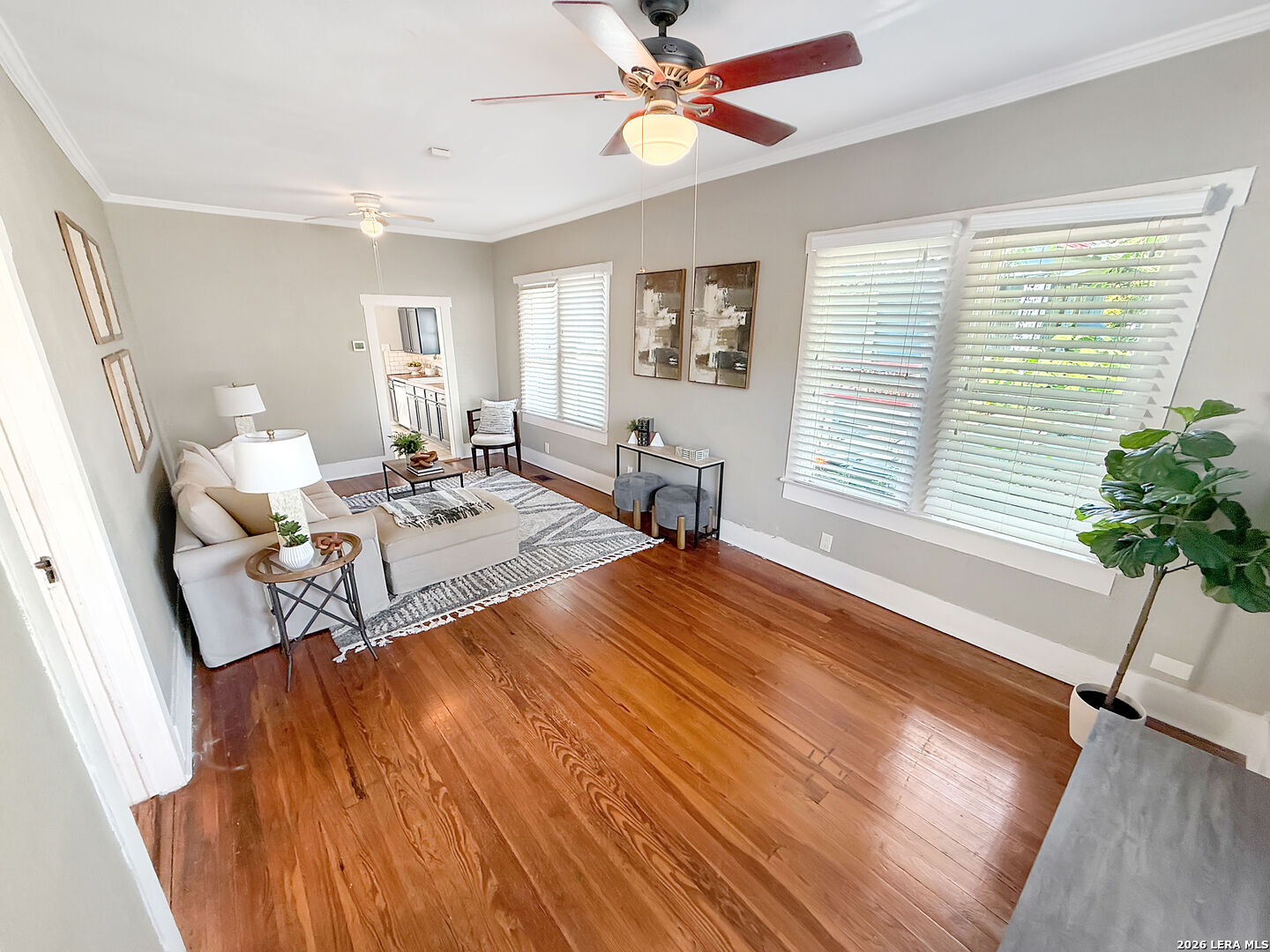 608 E Mistletoe Avenue San Antonio TX 78212