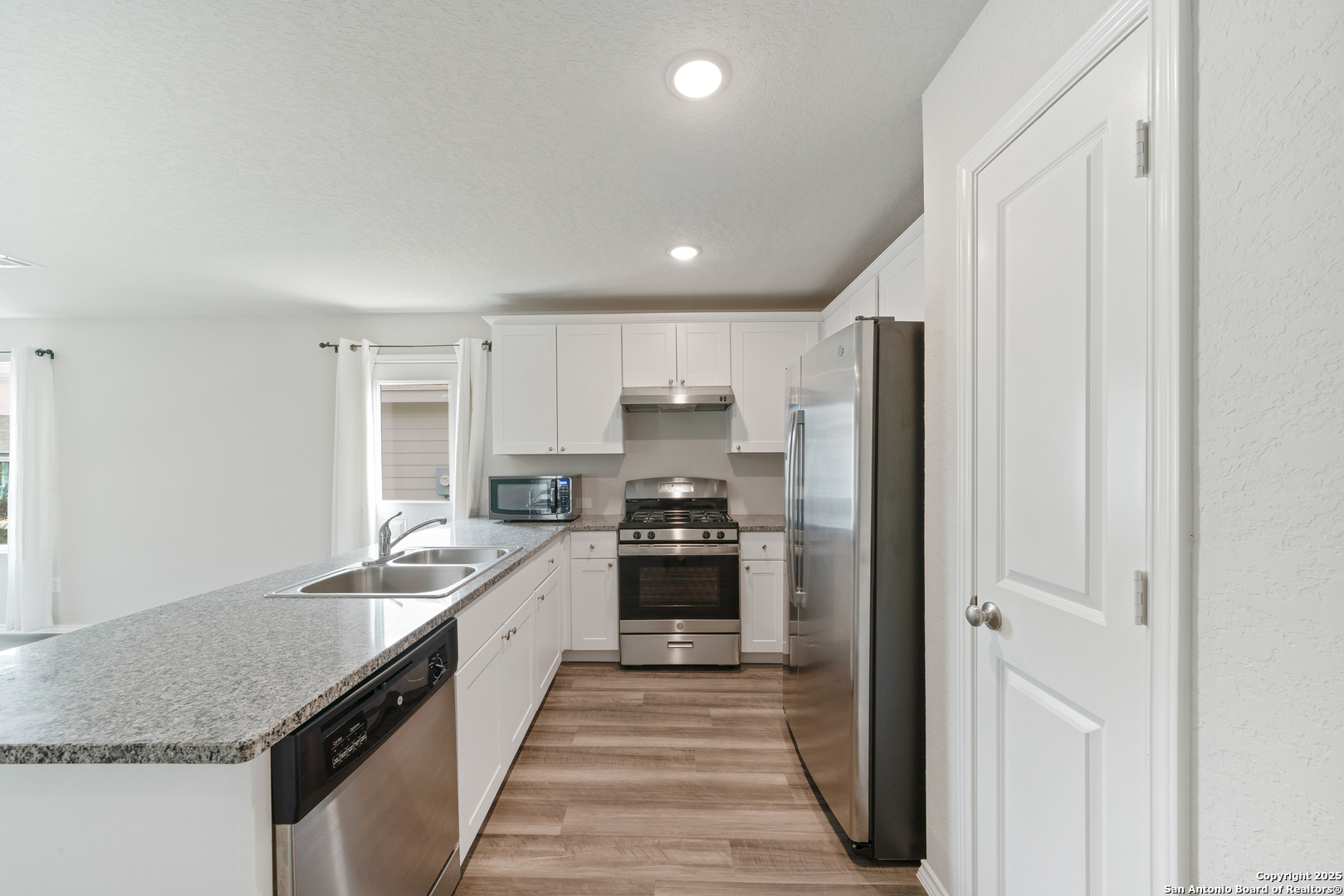 6534 Augustus Magee San Antonio TX 78220