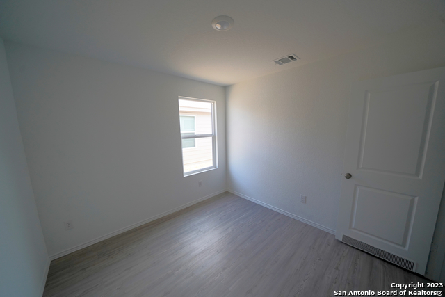 8810 Barrow Path Converse TX 78109