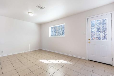 114 Garner San Antonio TX 78237