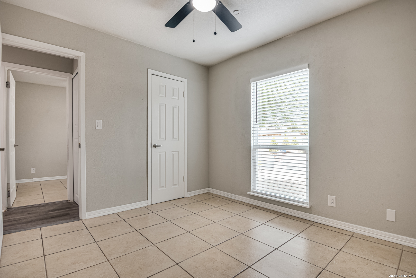 5230 Village San Antonio TX 78218