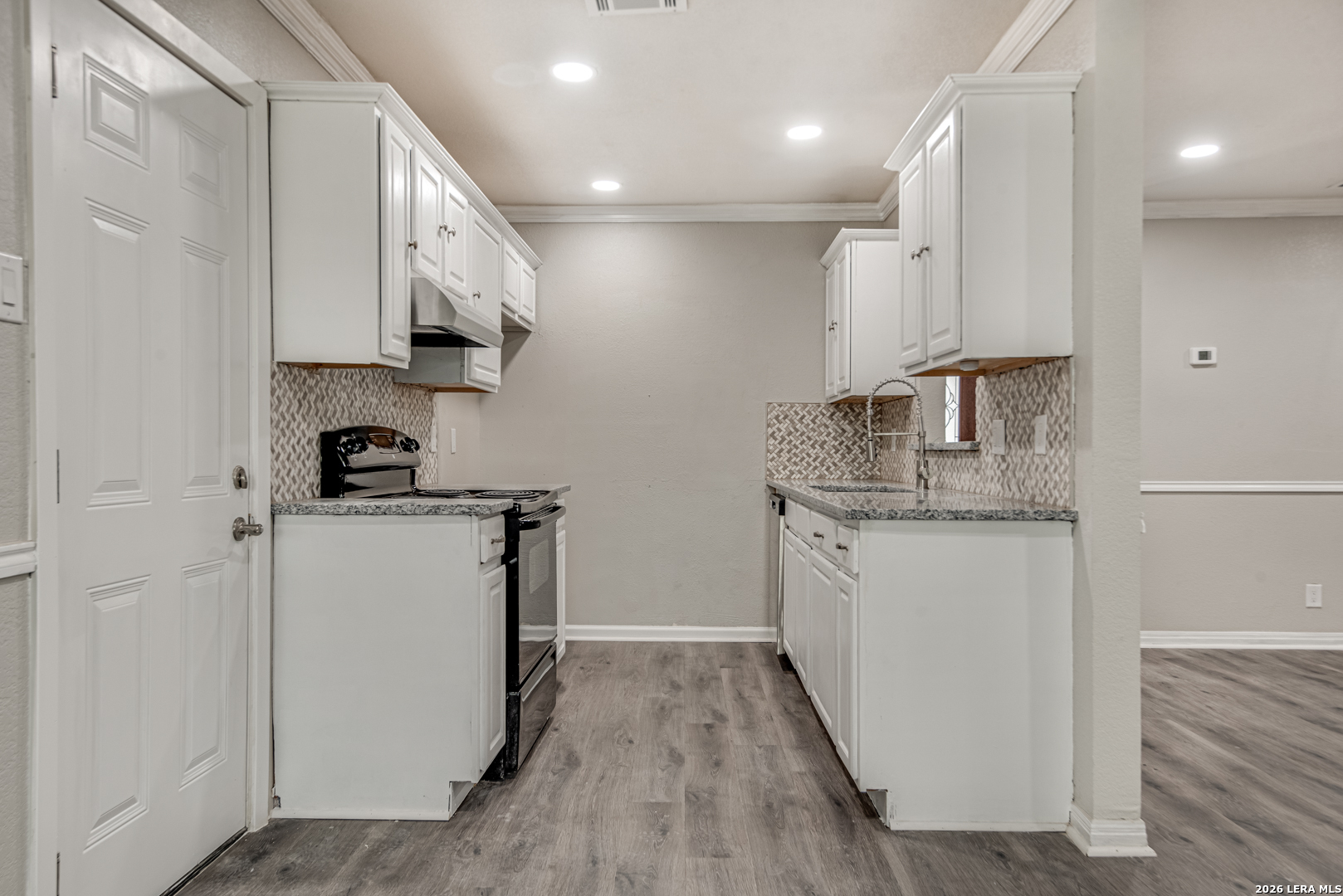 5230 Village San Antonio TX 78218