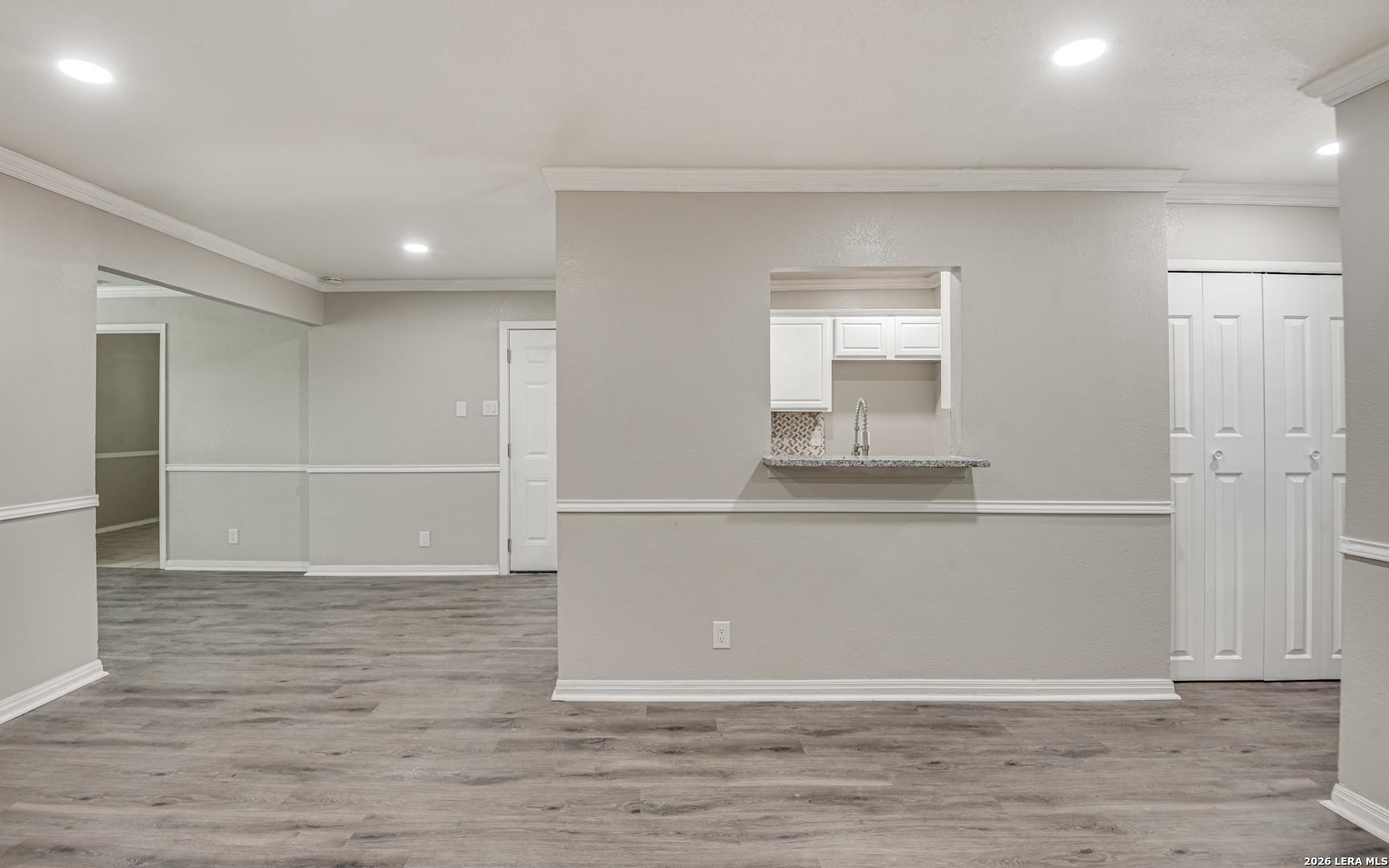 5230 Village San Antonio TX 78218