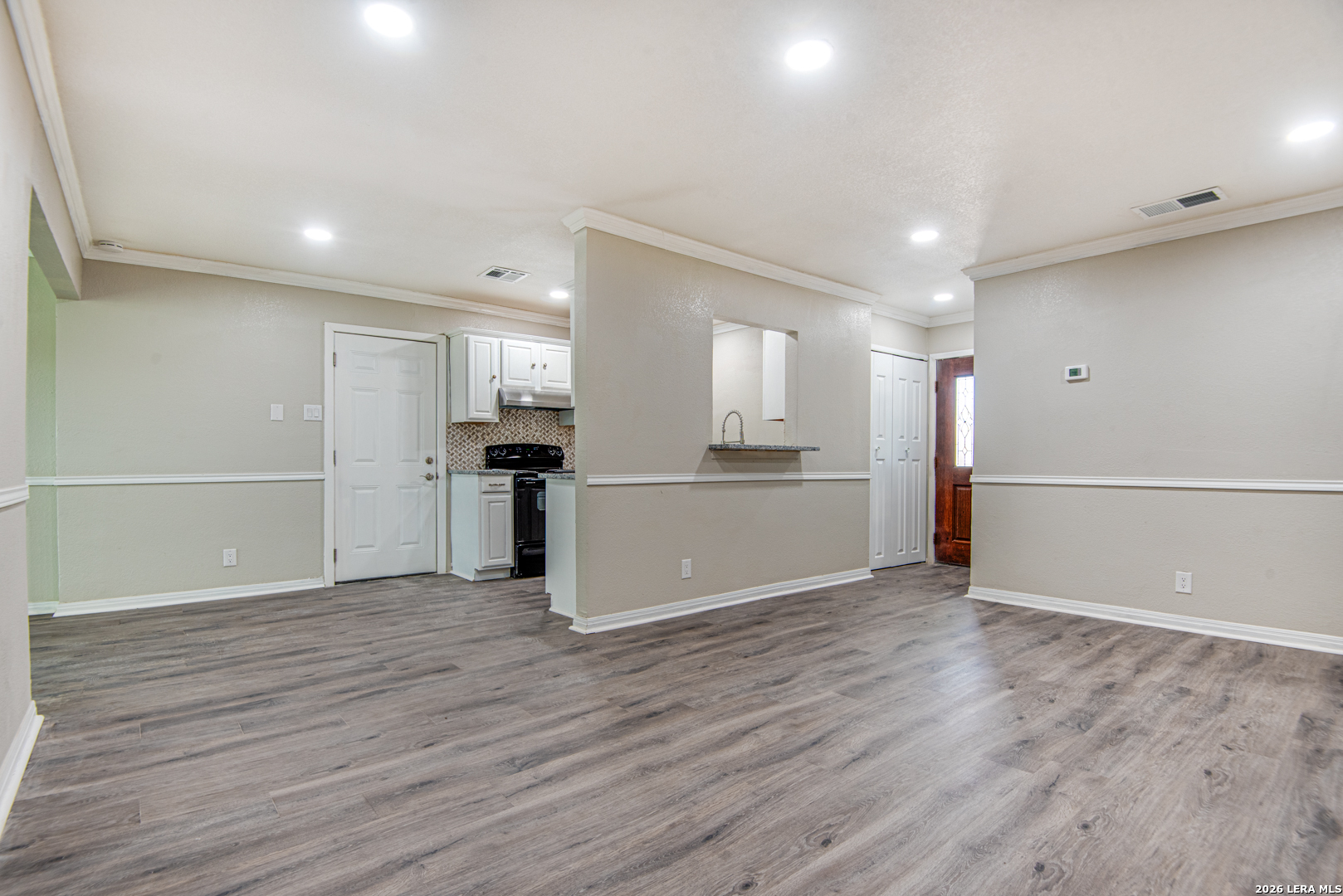 5230 Village San Antonio TX 78218
