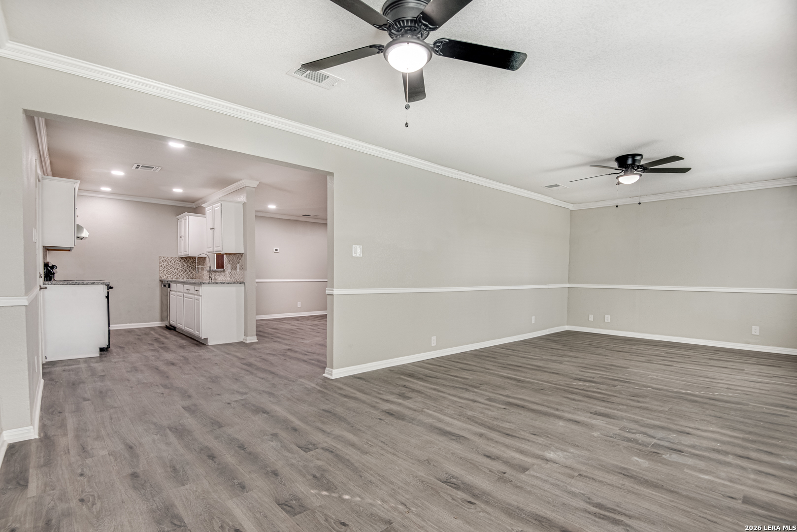 5230 Village San Antonio TX 78218