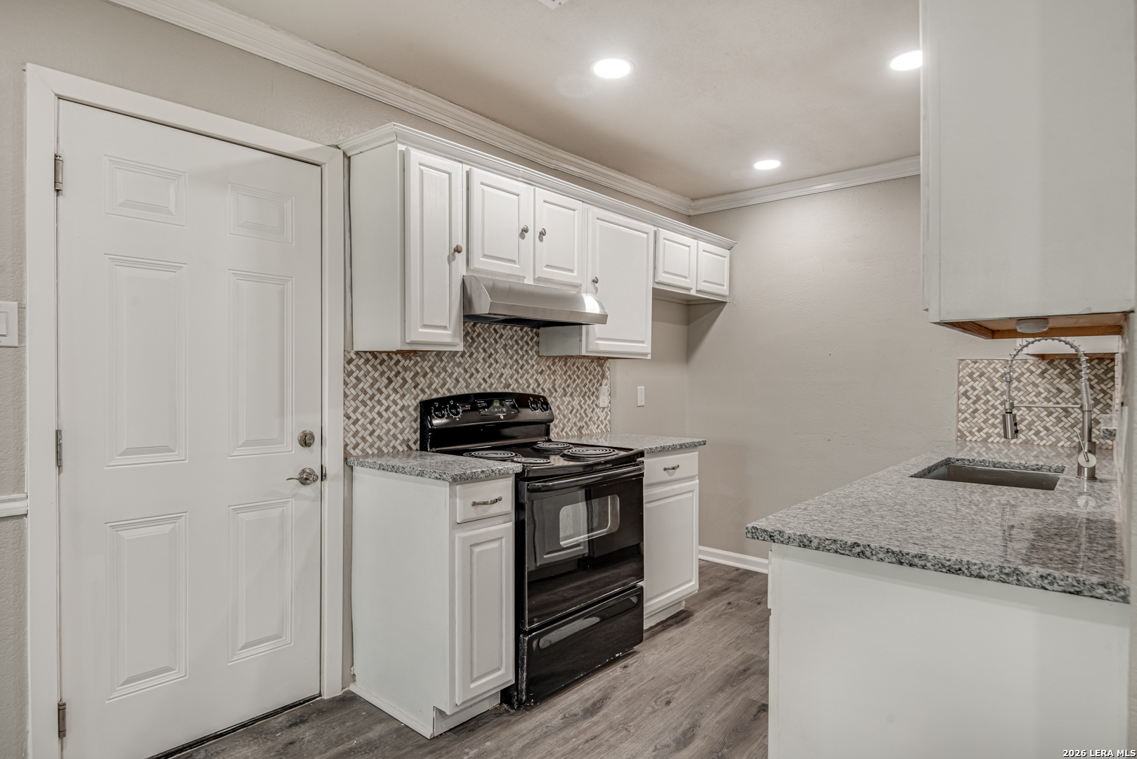 5230 Village San Antonio TX 78218