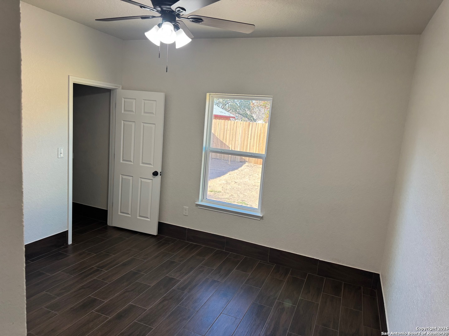 19505 Somerset Road Lytle TX 78052