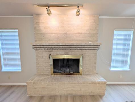 6618 Cloverbend Street Leon Valley TX 78238