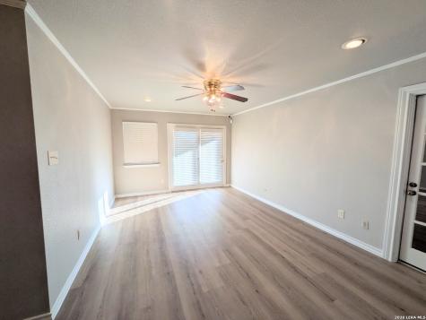 6618 Cloverbend Street Leon Valley TX 78238