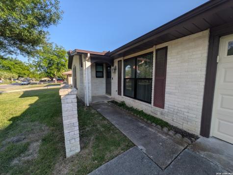 6618 Cloverbend Street Leon Valley TX 78238