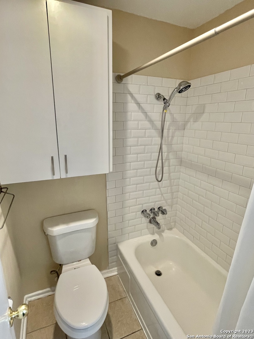 235 Silver Sands San Antonio TX 78216