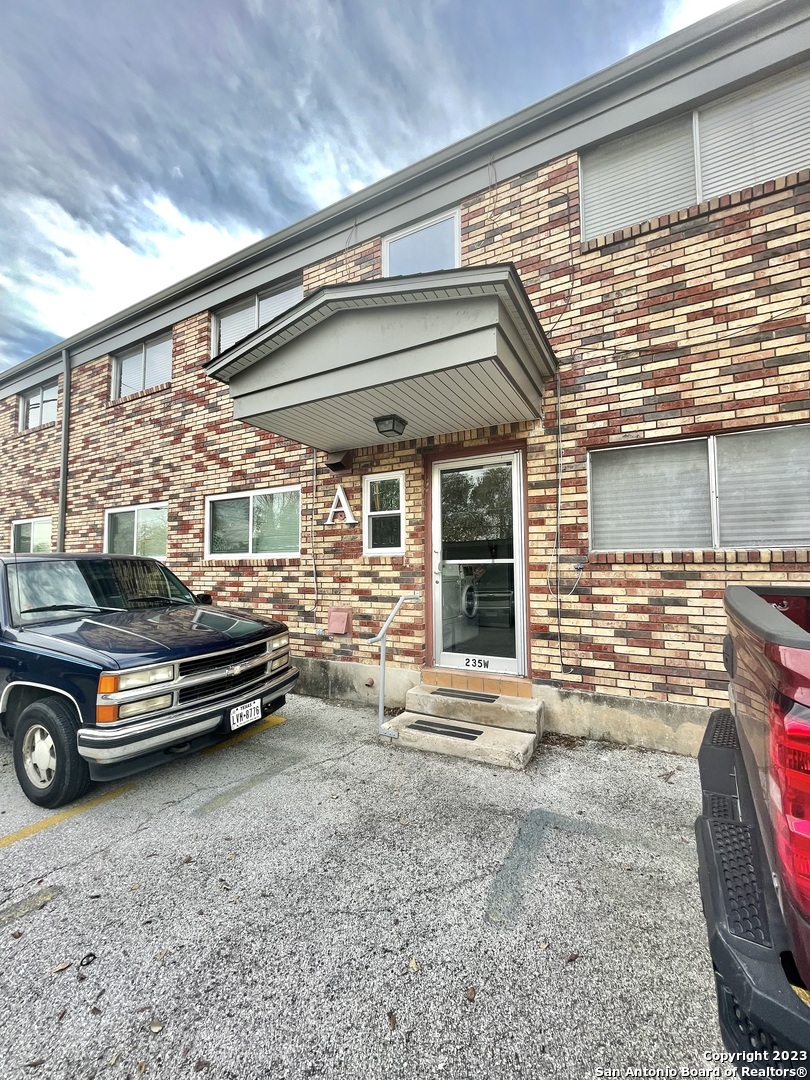 235 Silver Sands San Antonio TX 78216