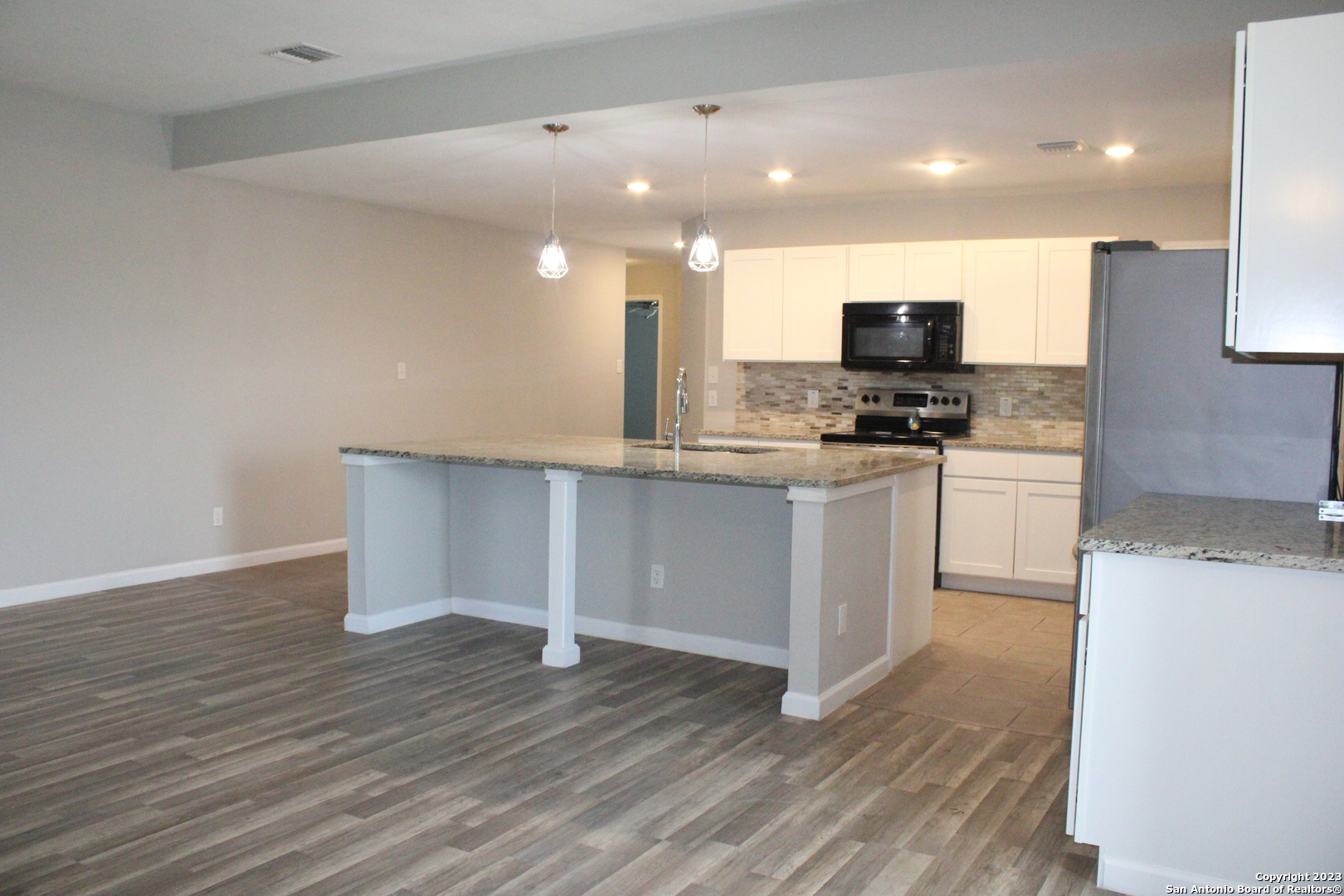6571 Beech Trail Drive Converse TX 78109