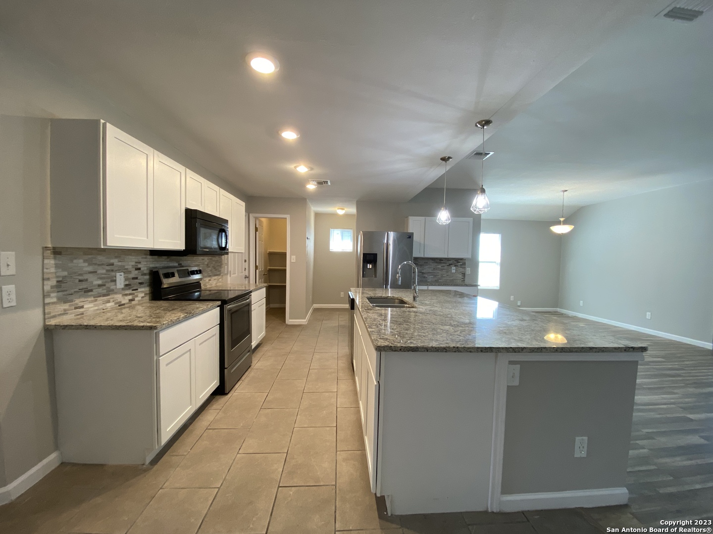 6571 Beech Trail Drive Converse TX 78109