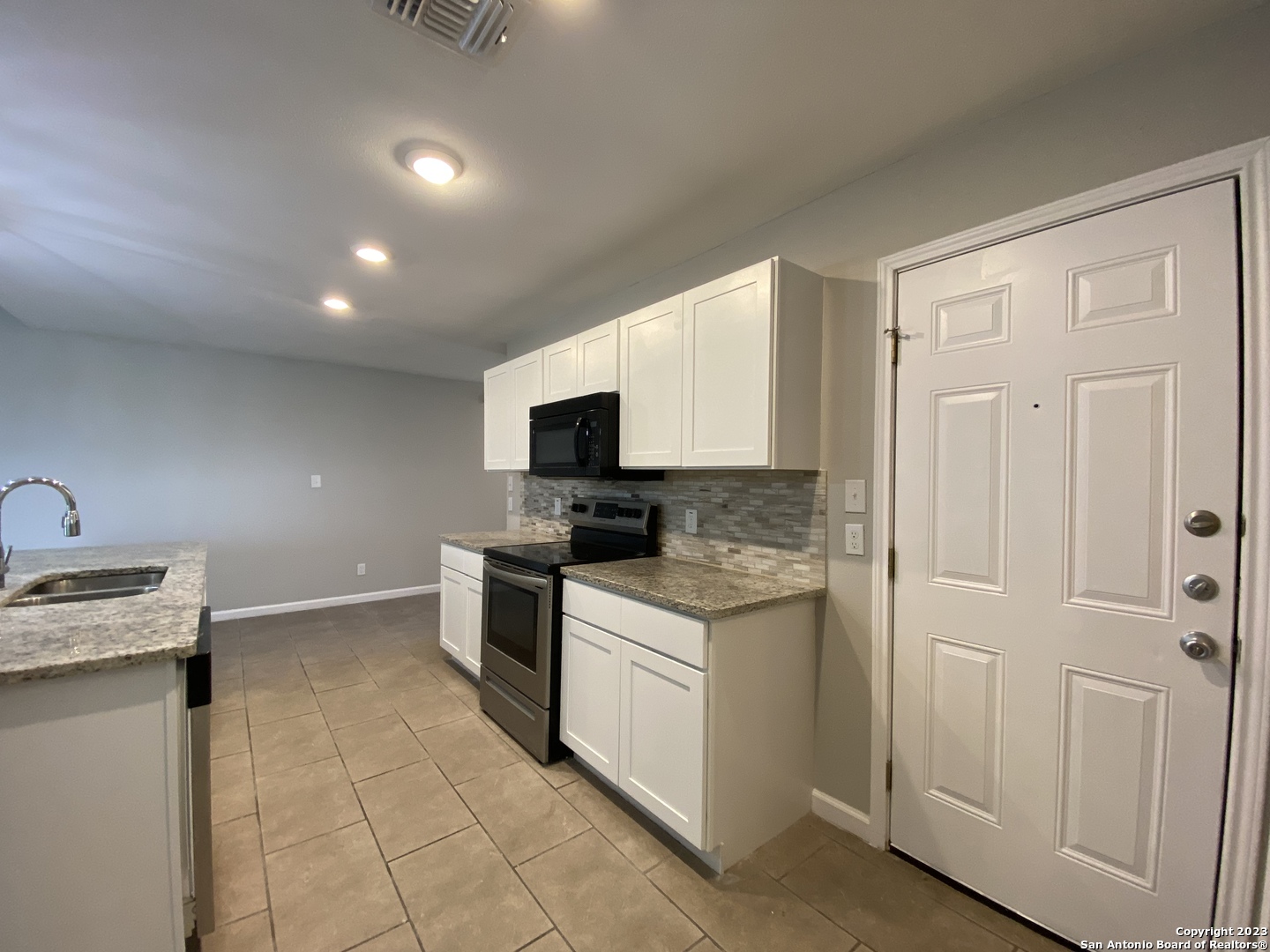6571 Beech Trail Drive Converse TX 78109