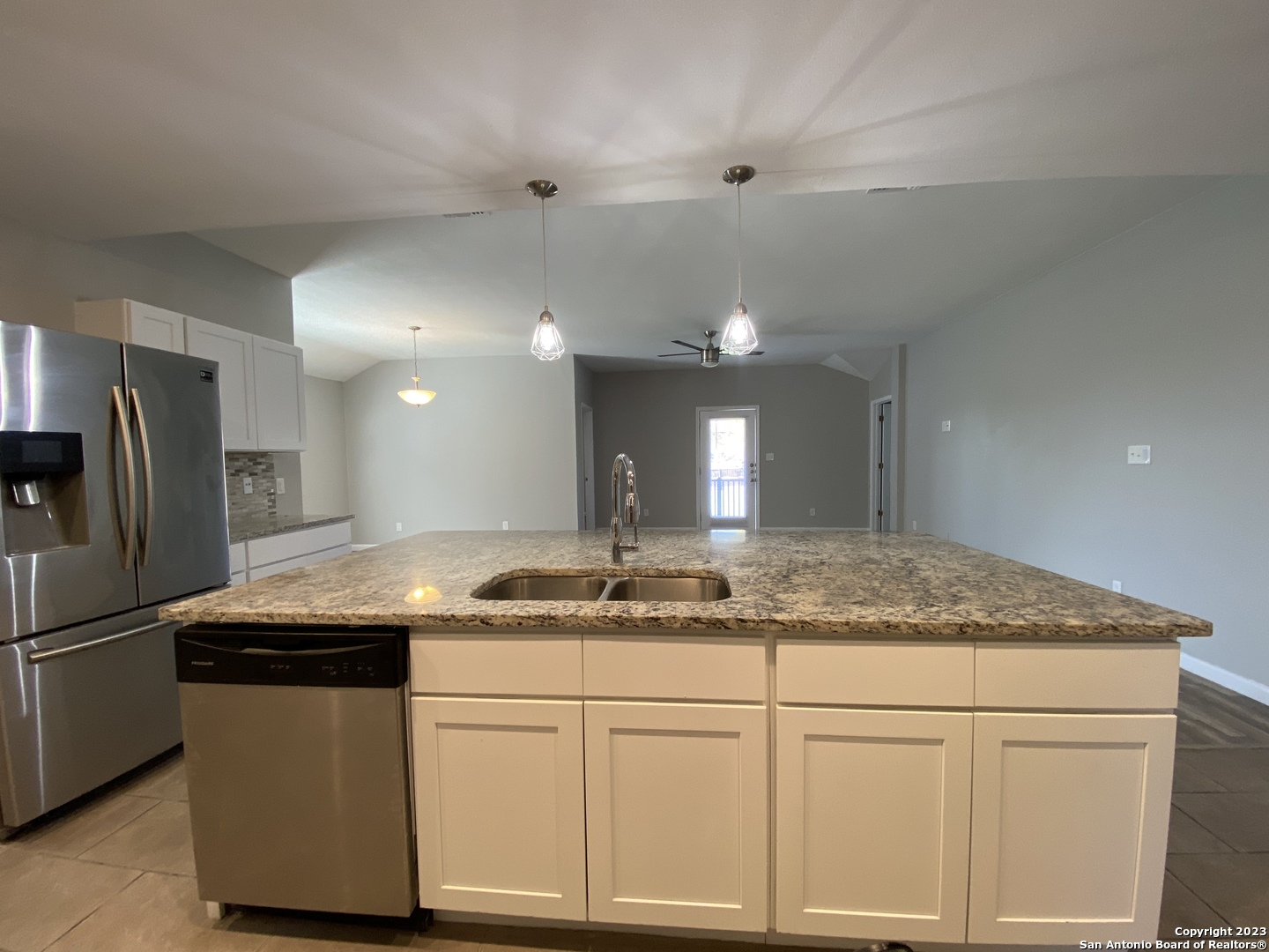 6571 Beech Trail Drive Converse TX 78109