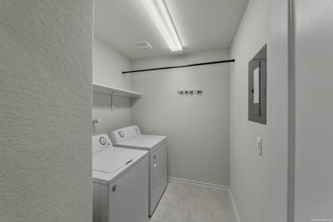 258 Empress Brilliant San Antonio TX 78253