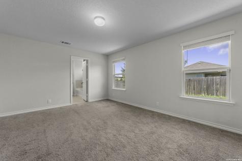 258 Empress Brilliant San Antonio TX 78253