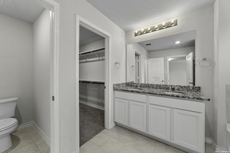 258 Empress Brilliant San Antonio TX 78253