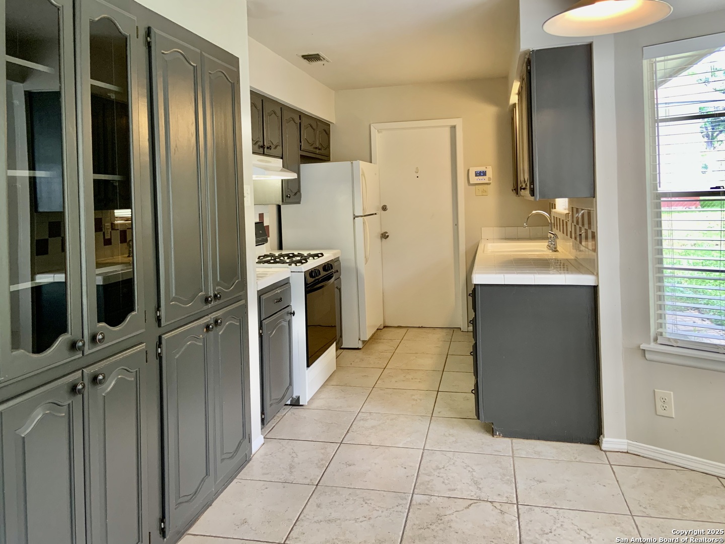 5711 Gillis San Antonio TX 78240