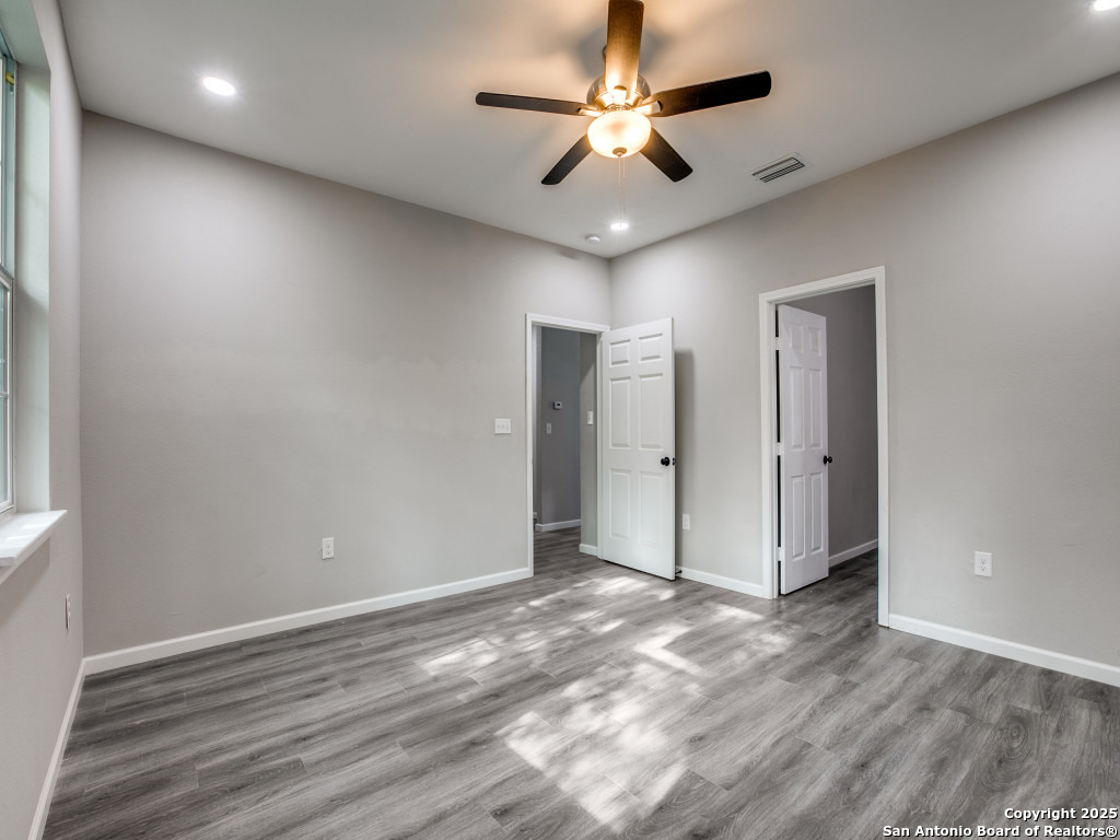 2910 S Laredo San Antonio TX 78207