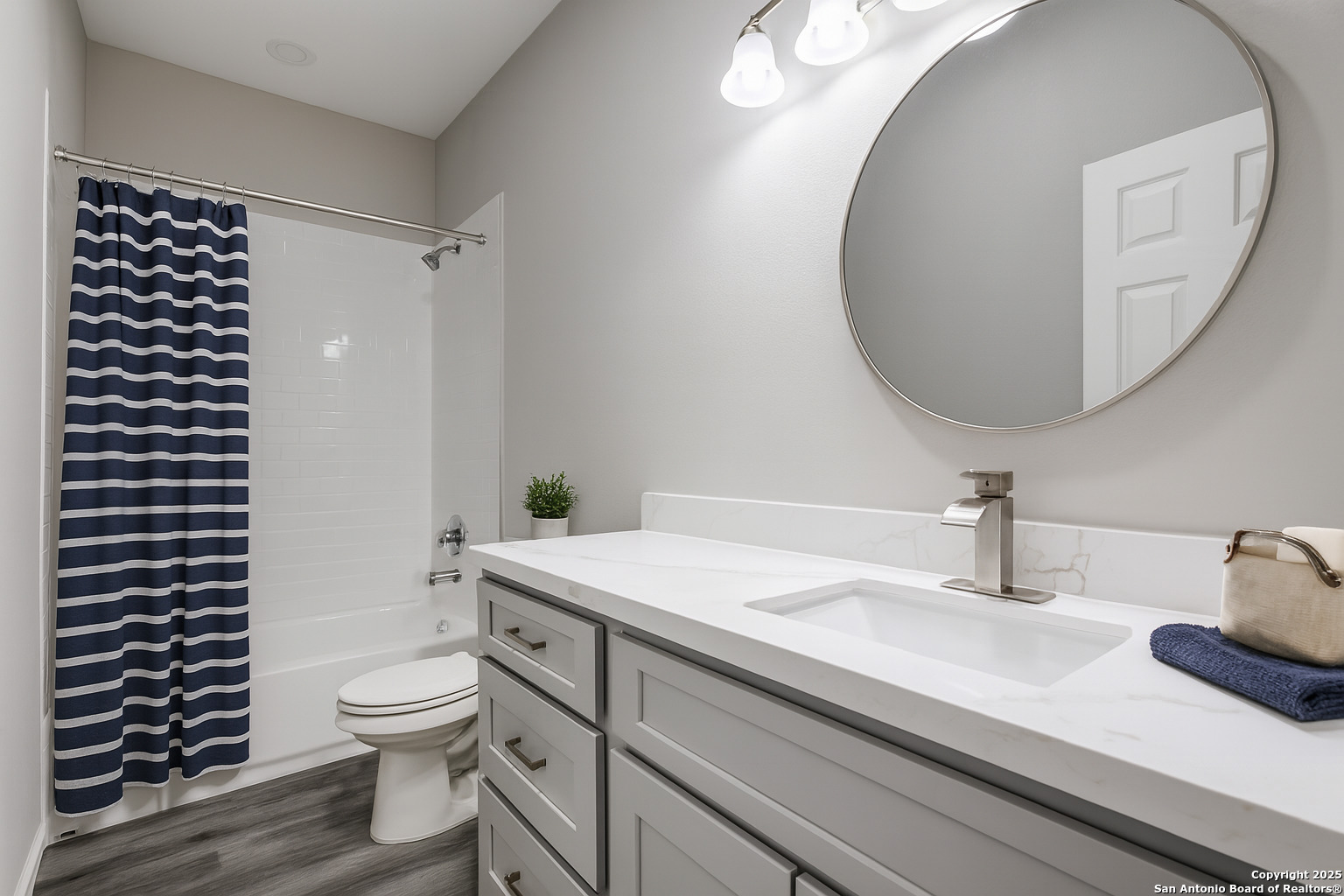 2910 S Laredo San Antonio TX 78207