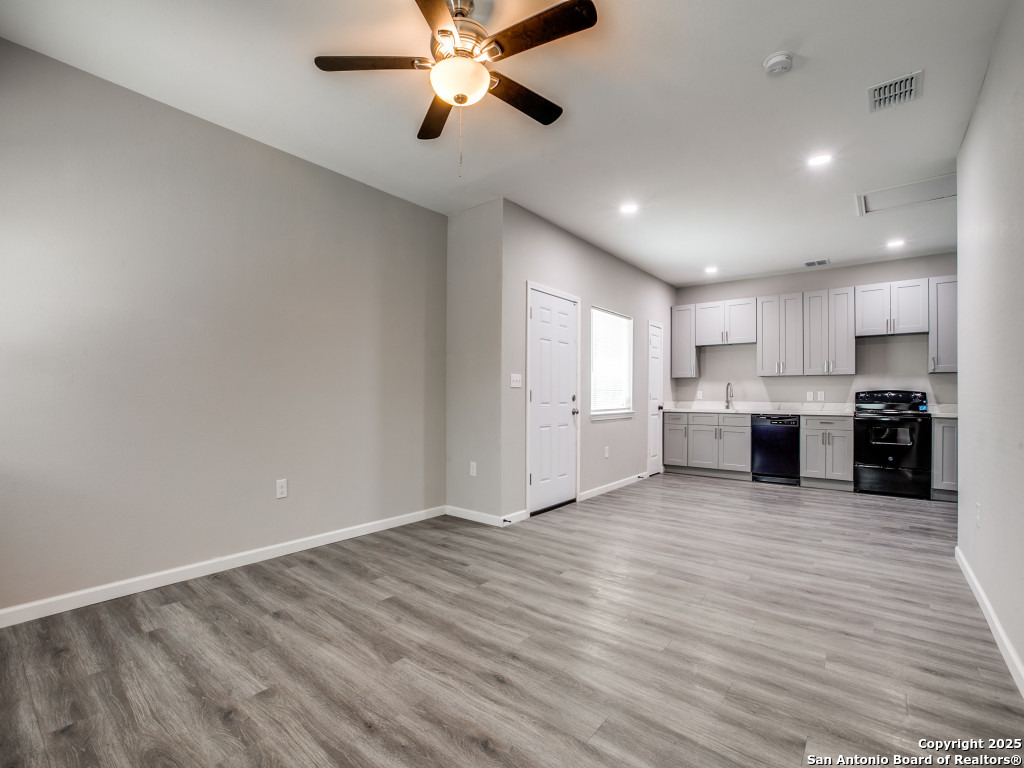 2910 S Laredo San Antonio TX 78207