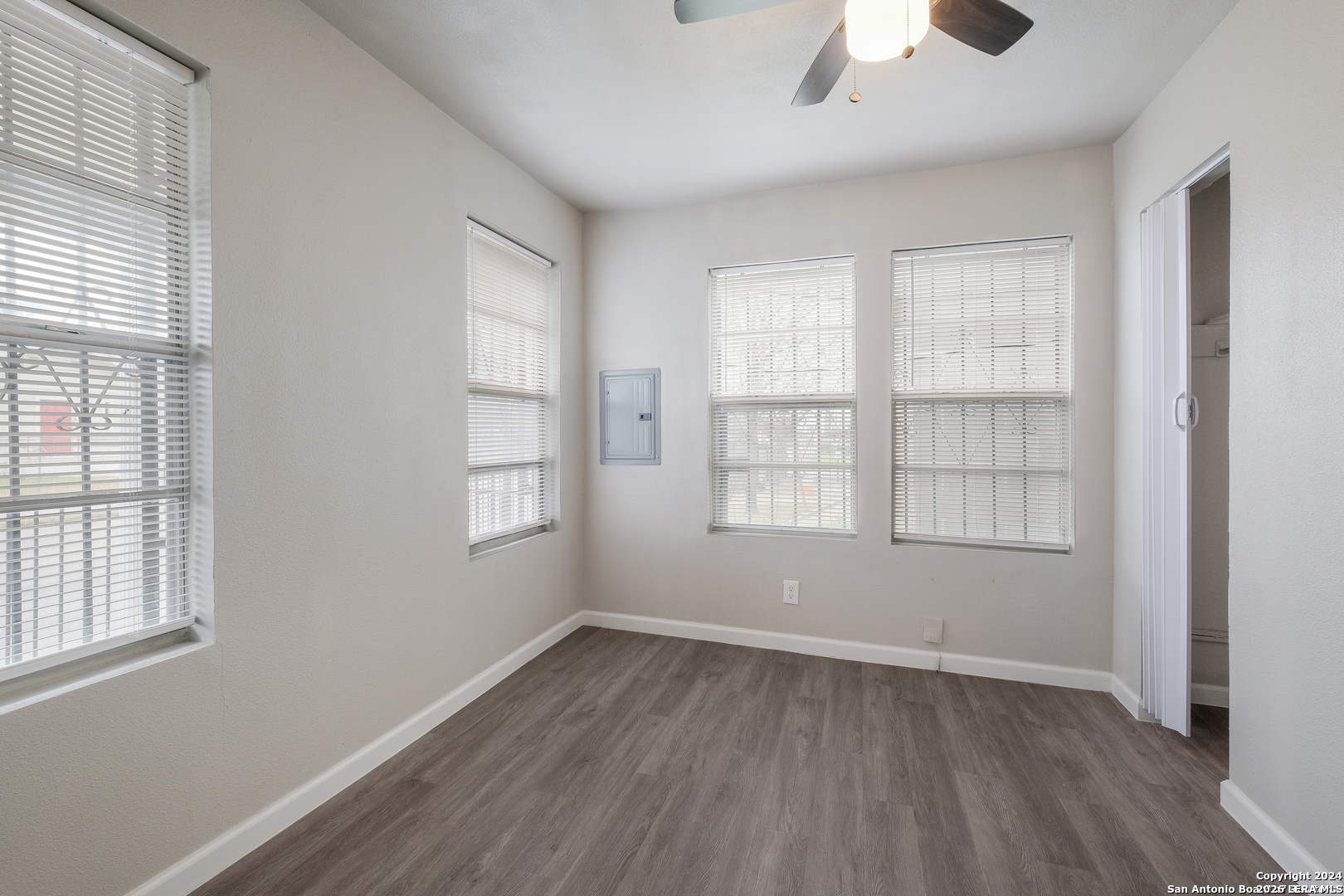325 S Hackberry Street San Antonio TX 78203