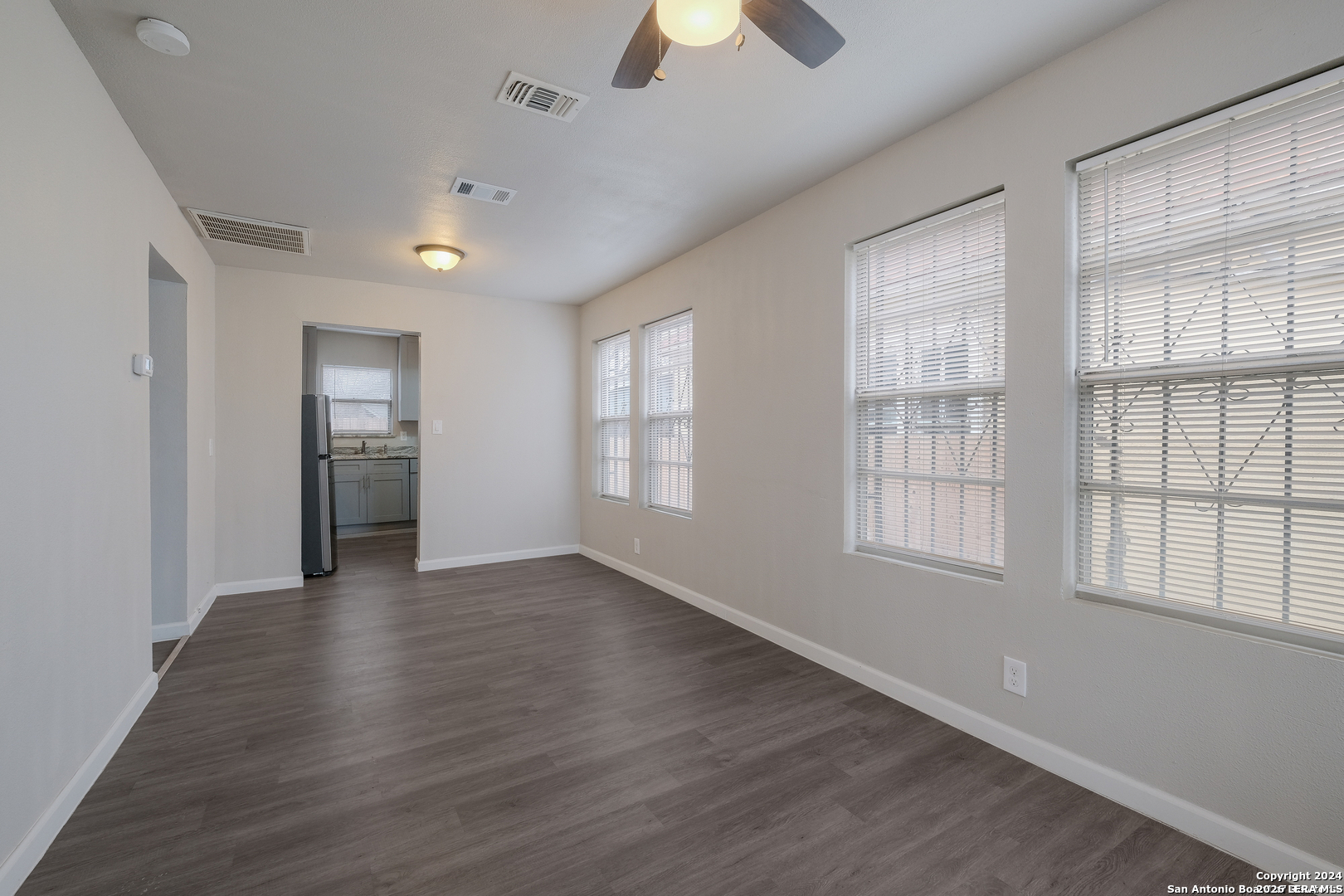 325 S Hackberry Street San Antonio TX 78203