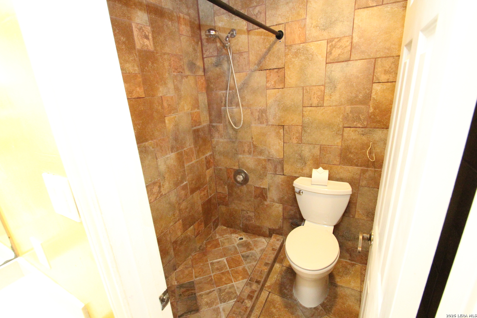 5122 Tree Top Street San Antonio TX 78250